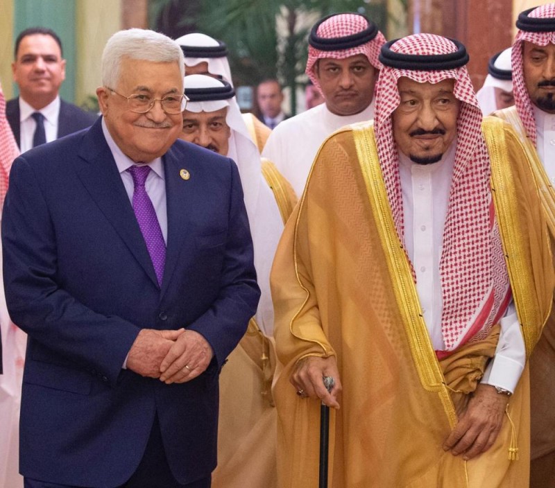 خادم الحرمين الشريفين يستقبل الرئيس الفلسطيني
