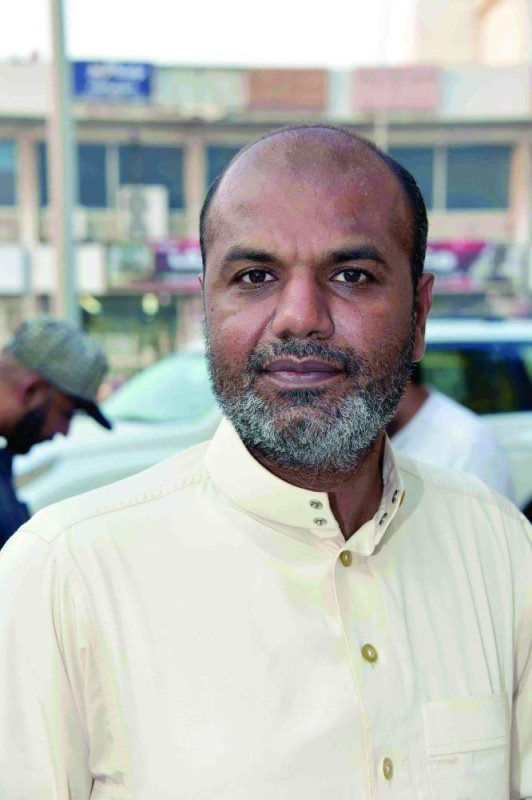 عشوائية وخدمات غائبة في سوق «واقف»