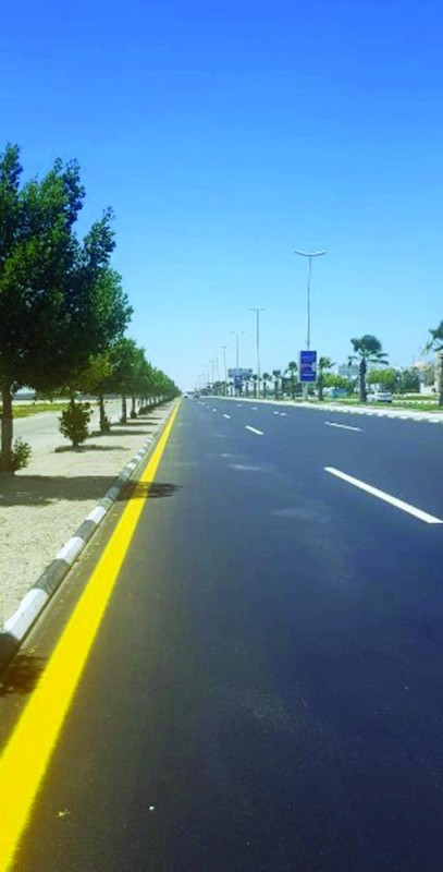 استخدام «الرمل الساخن» لتأهيل 6 طرق وشوارع بالخبر