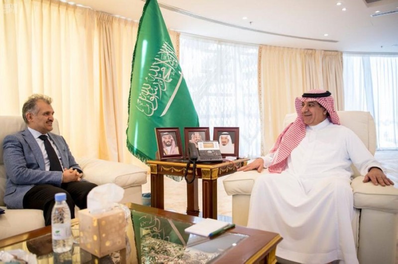 وزير الاعلام يستقبل سفيري الهند وباكستان