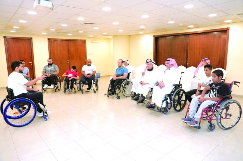 تدريب عملي على «الكرسي المتحرك» بالأحساء
