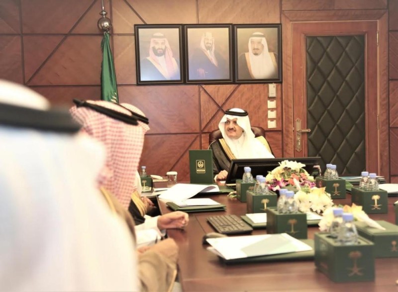 أمير الشرقية يسلّم 30 مستفيداً وحداتهم السكنية
