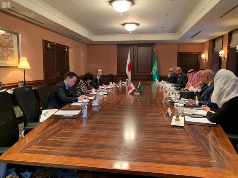وزيرا الاقتصاد والتجارة يلتقيان حاكمة طوكيو