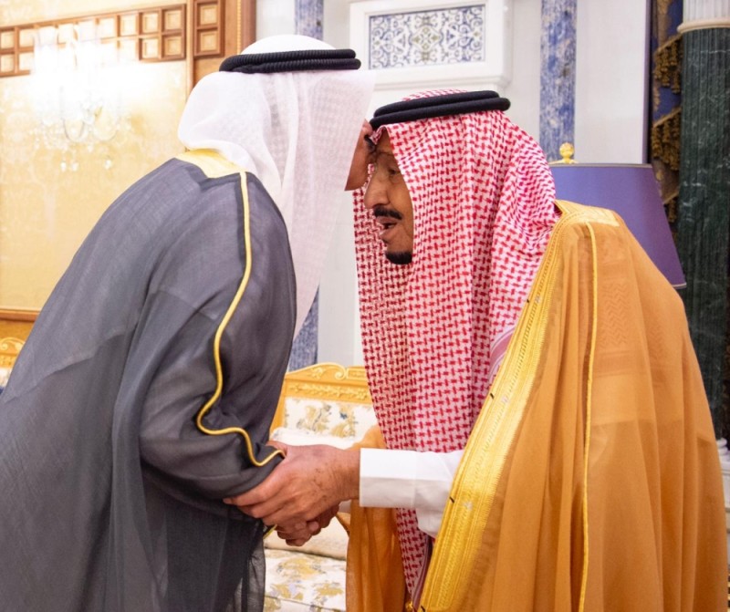 خادم الحرمين الشريفين يتسلم رسالة من أمير الكويت