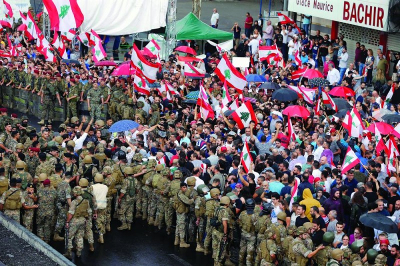 لبنان.. شعب عنيد يستمر بالتظاهرات