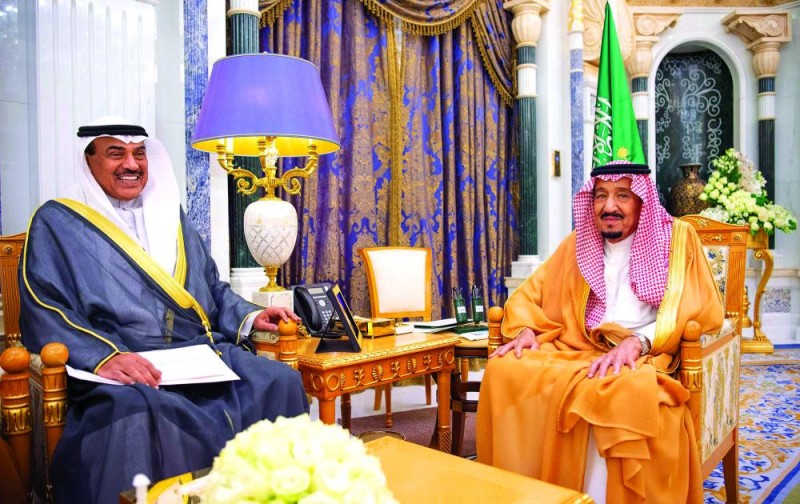 خادم الحرمين يتسلم رسالة من أمير الكويت