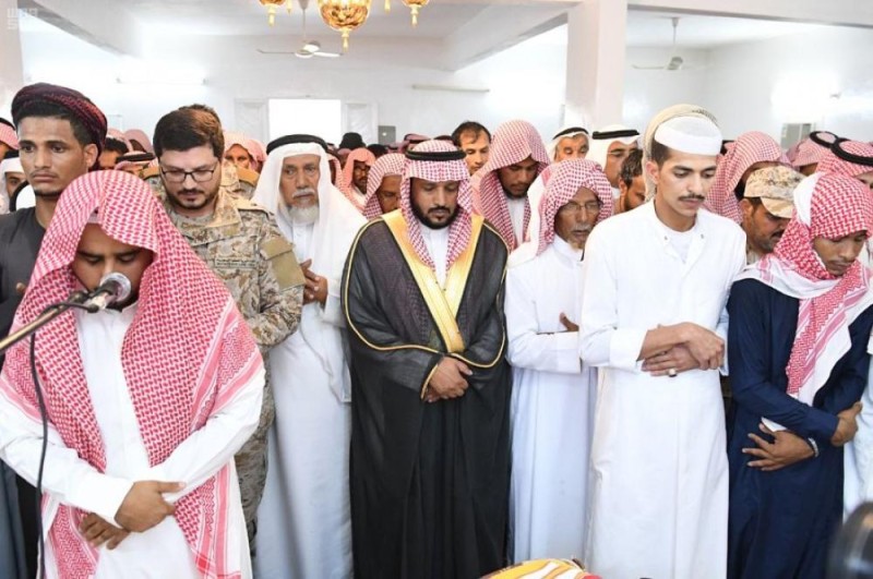 محافظ الدرب يؤدي صلاة الميت على الشهيد 'عتودي'