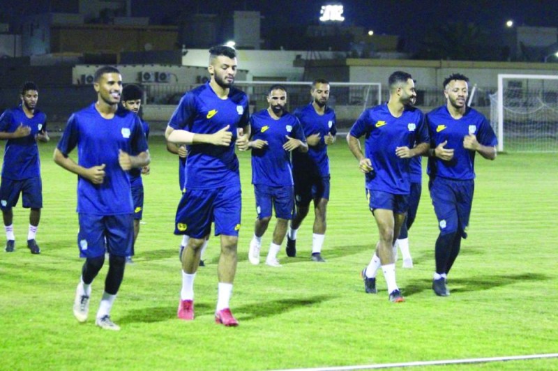 الحويل يطالب لاعبي الجيل بنقاط أحد