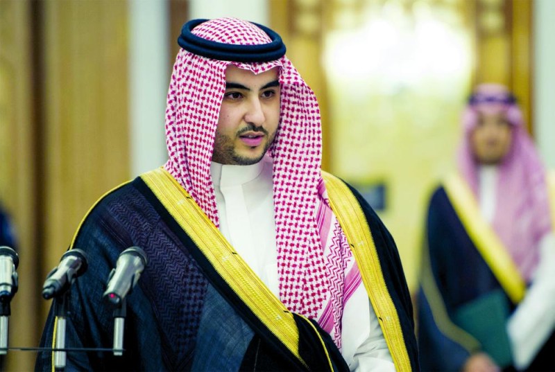 المبعوث الأممي يطلع الأمير خالد بن سلمان على تطورات اتفاق الحديدة