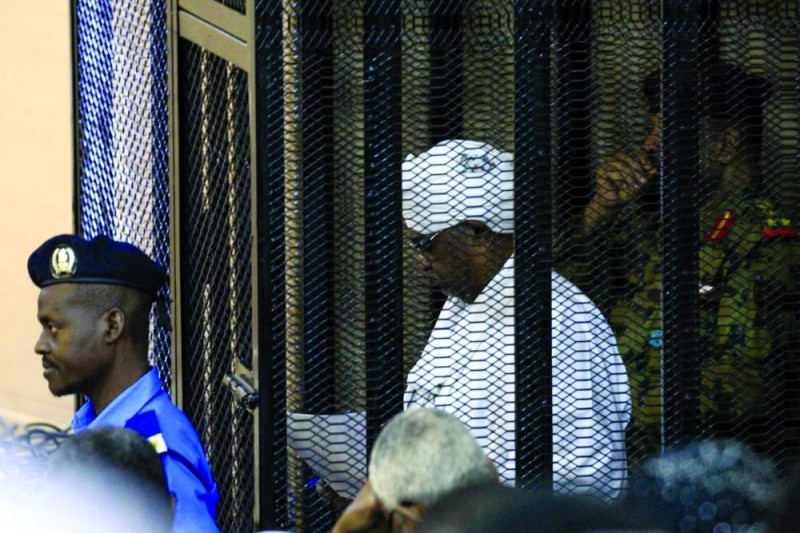الخرطوم تفتح ملف تسليم «البشير» للمحكمة الدولية