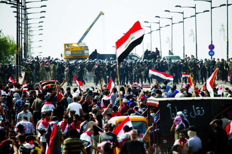 مئات القتلى والمصابين بين متظاهري العراق