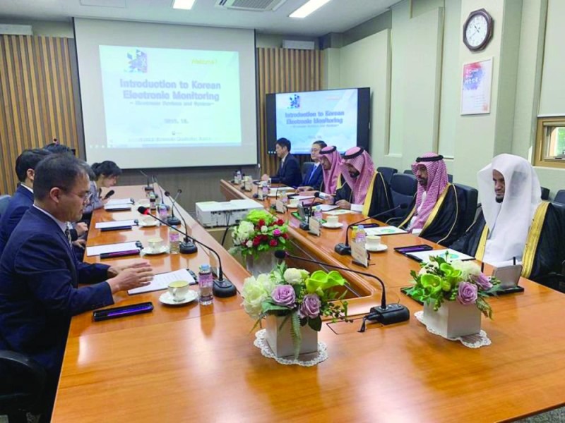 النائب العام يلتقي رئيس رابطة المدعين العامين الدولية