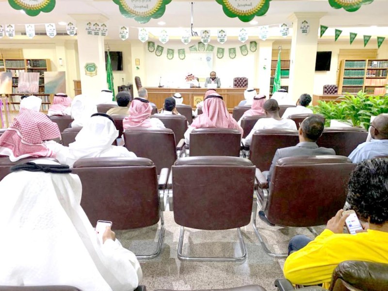 «عبيد» يقرأ «لغة الماء» على منبر عبقر