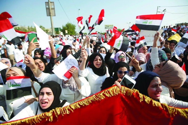 الطلاب ينضمون للمحتجين.. والمظاهرات تجتاح العراق