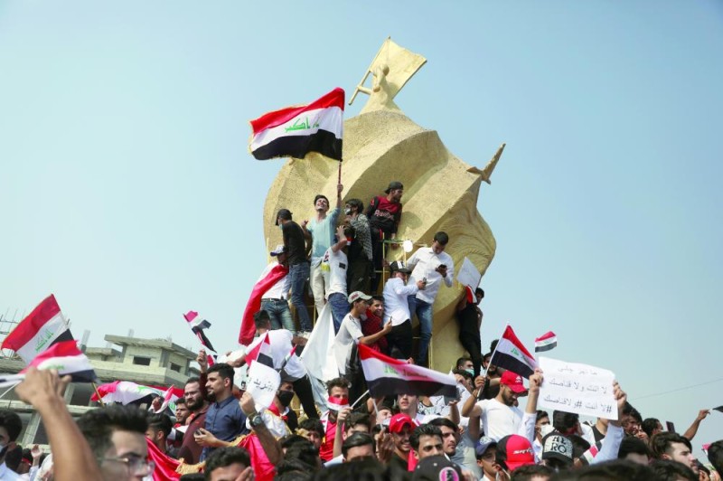 الطلاب ينضمون للمحتجين.. والمظاهرات تجتاح العراق