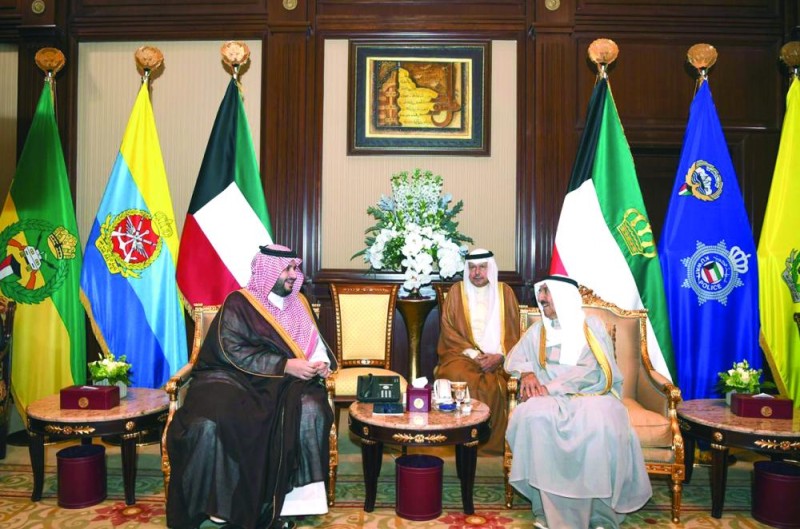 أمير الكويت يتسلم رسالة من خادم الحرمين الشريفين