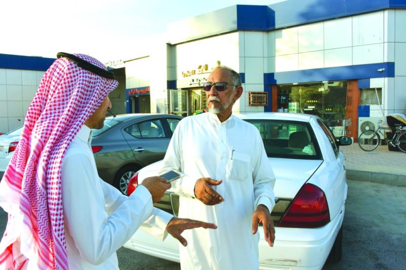 رمال الشاحنات تخفي معالم «نورس» الدمام