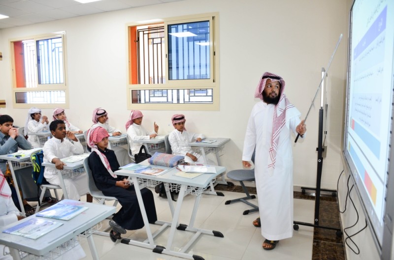 مساهمات الطلاب المالية للمدارس.. باطل يراد به حق