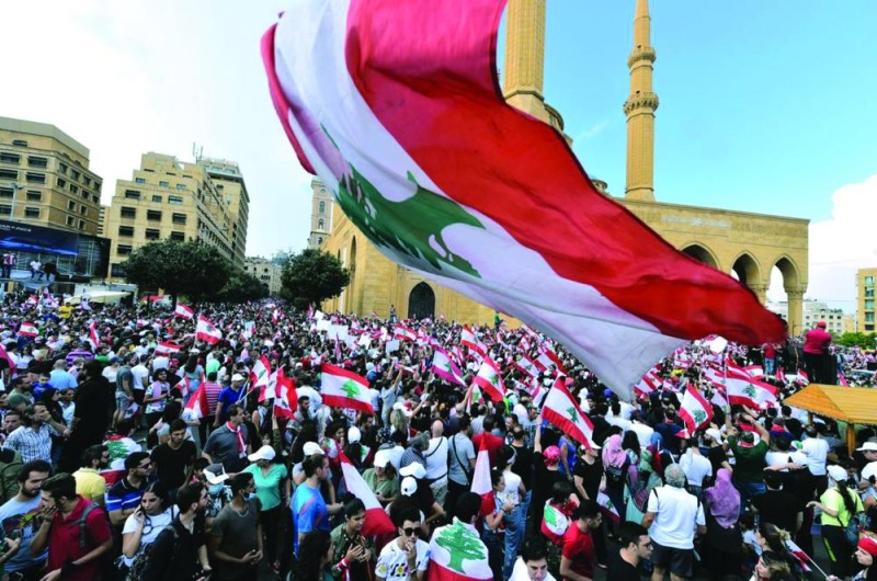 استقالة الحريري ترفع الغطاء عن «العهد»