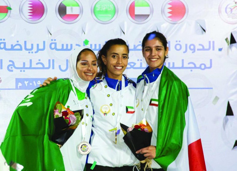 مزنة.. درست الجرافيك.. وحصدت الميداليات