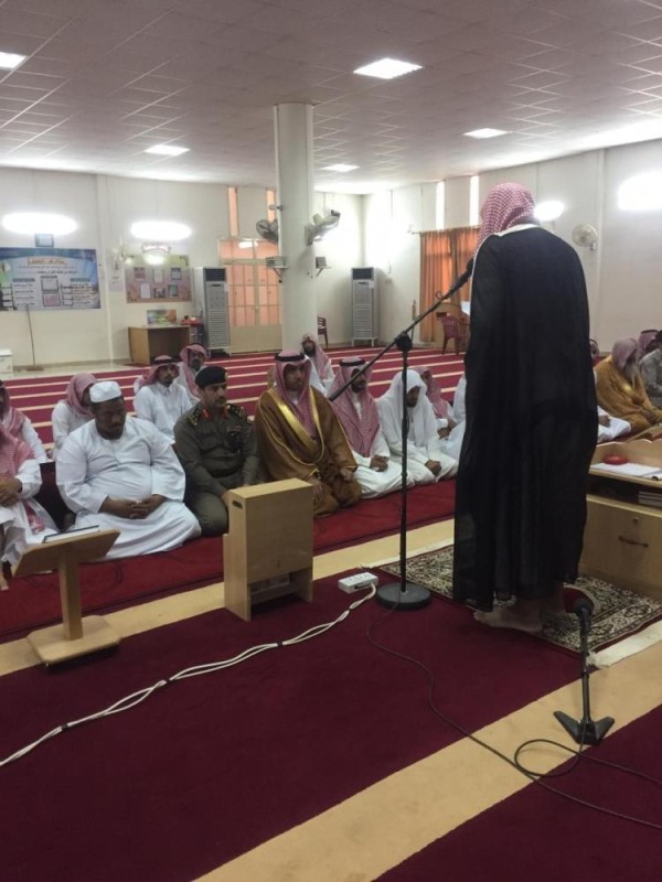 محافظ العديد يؤدي صلاة الاستسقاء صباح اليوم