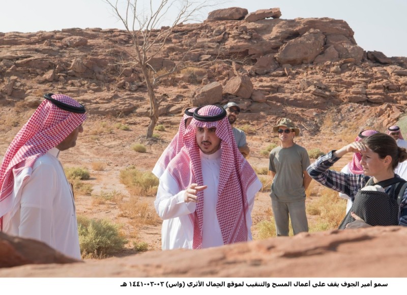 «الجمال» رسوم «منحوتة» في الجبل عمرها 2000 عام