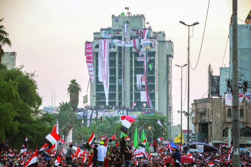 رئيس الوزراء العراقي يوافق على تقديم استقالته