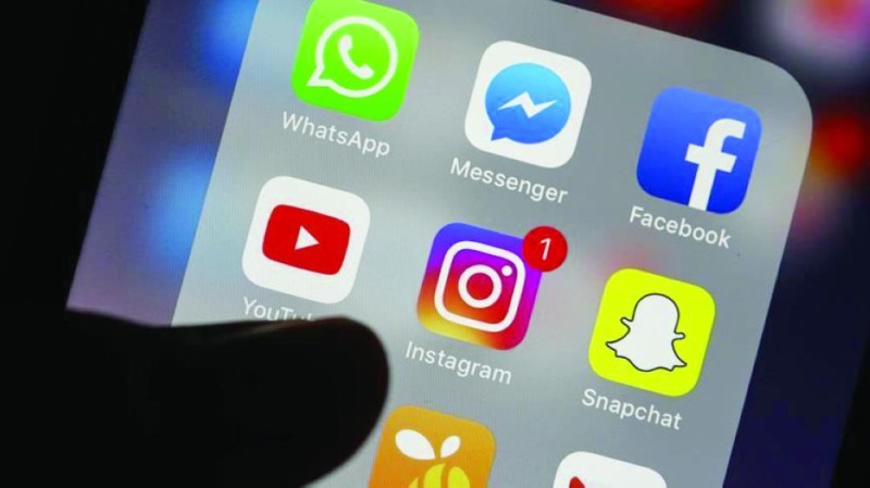 «التفاصل» الاجتماعي..يدمر الترابط الأسري