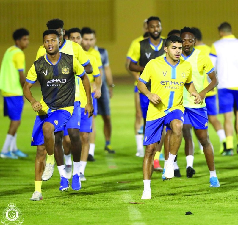 3 بطاقات حمراء نصراوية وهدف أبهاوي