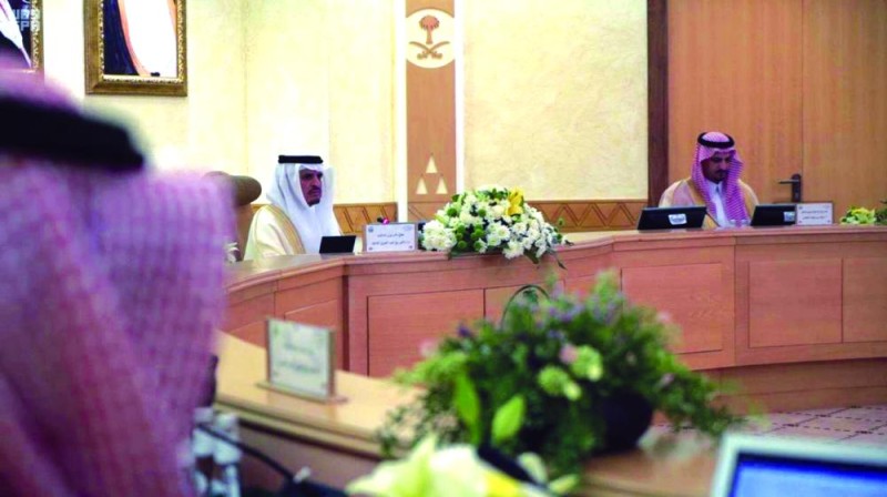 وكلاء إمارات المناطق يبحثون تنمية الخدمات