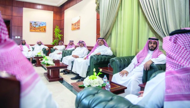 محافظ عنيزة يستقبل مجلس بلدي بقيق