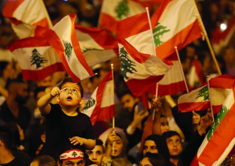 عصيان مدني يشل المناطق اللبنانية