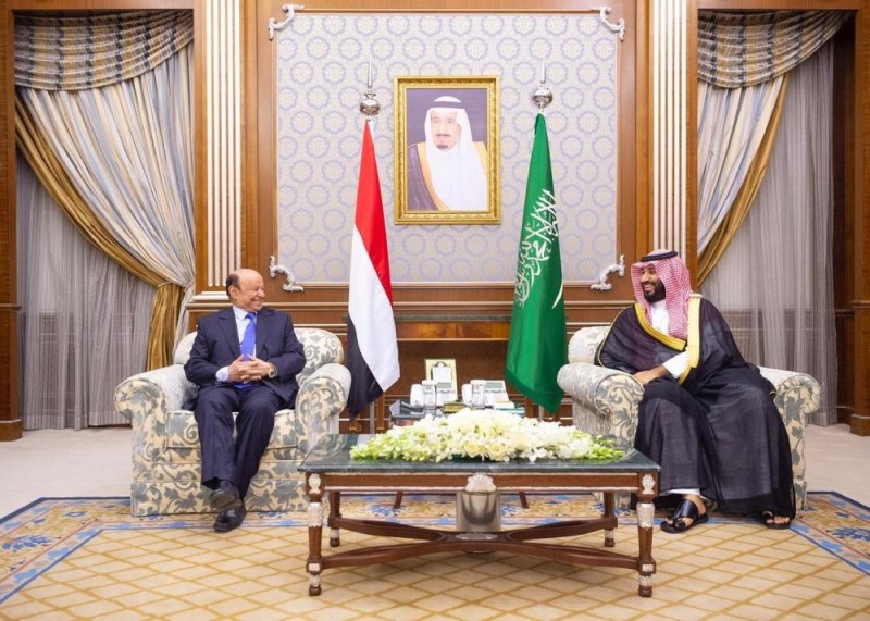 ولي العهد يجتمع مع الرئيس اليمني