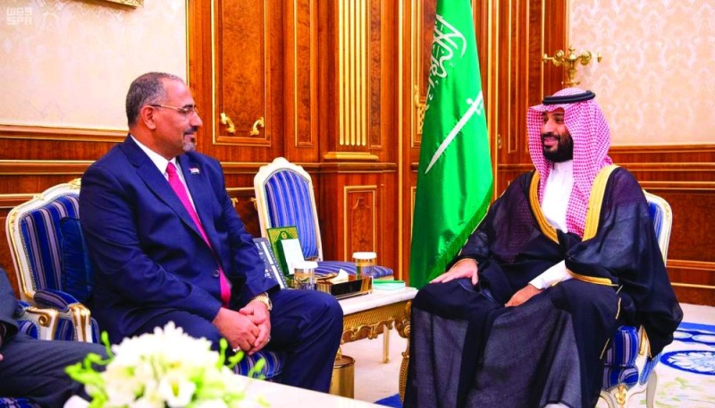 ولي العهد يجتمع مع رئيس المجلس الانتقالي اليمني