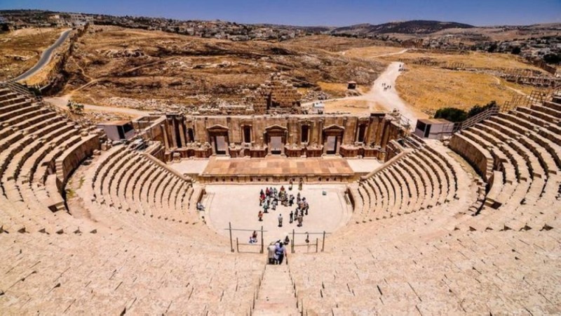 الأردن .. اعتقال منفذ حادث طعن السائحات في جرش