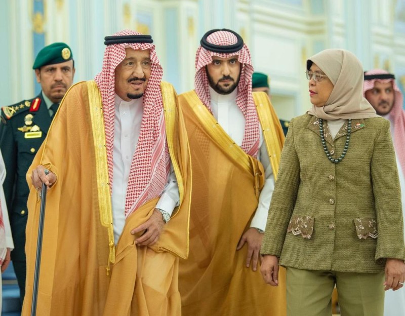 خادم الحرمين يستقبل رئيسة جمهورية سنغافورة