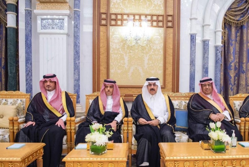 خادم الحرمين يستقبل مديرة الاستخبارات الأمريكية