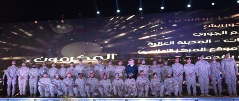 أمير عسير: تكريم العاملين المميزين أمر واجب