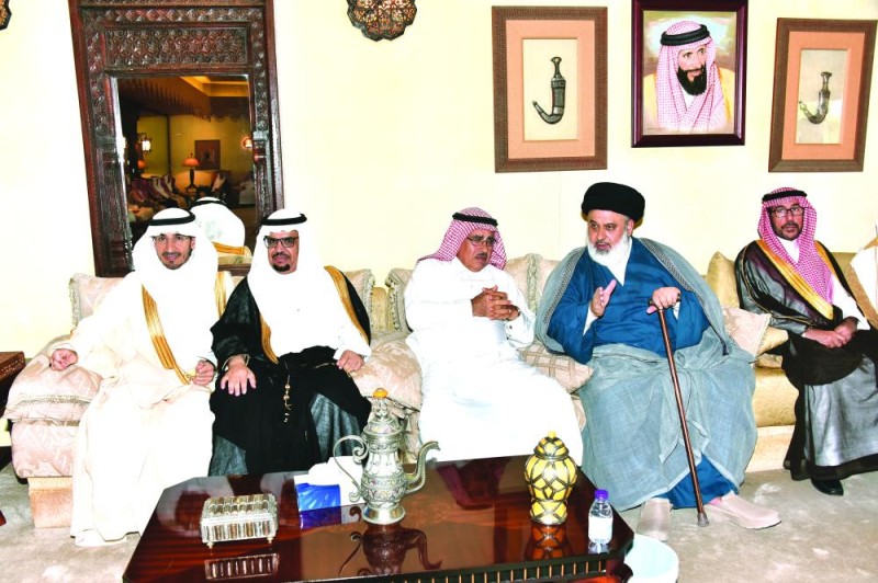 الأمير محمد بن فهد يقيم مأدبة غداء