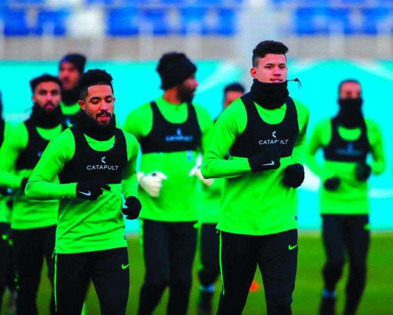 الأخضر يركض في طشقند