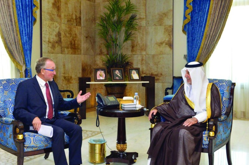 أمير مكة يلتقي سفيري ألمانيا وفيتنام