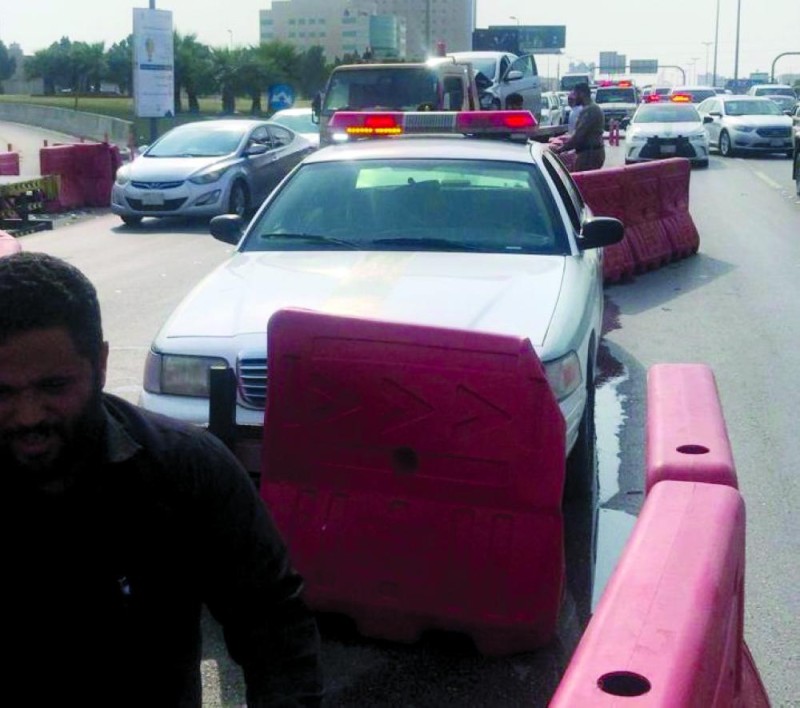 عدم الانتباه.. سبب الاصطدام بدورية في مدخل الدمام