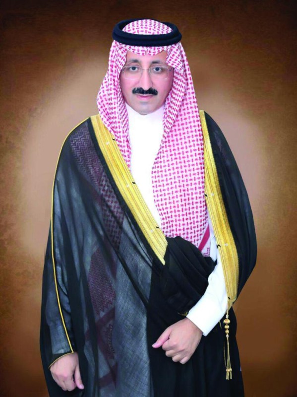الأمير بدر بن جلوي يكرم 363 متفوقا بعد غد