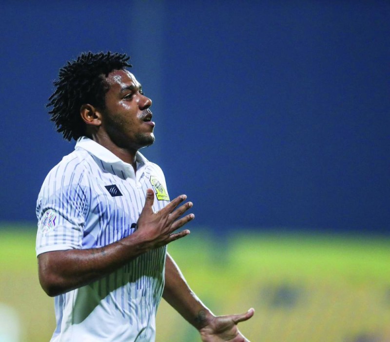 الاتحاد يجدد عقد رومارينهو حتى 2022