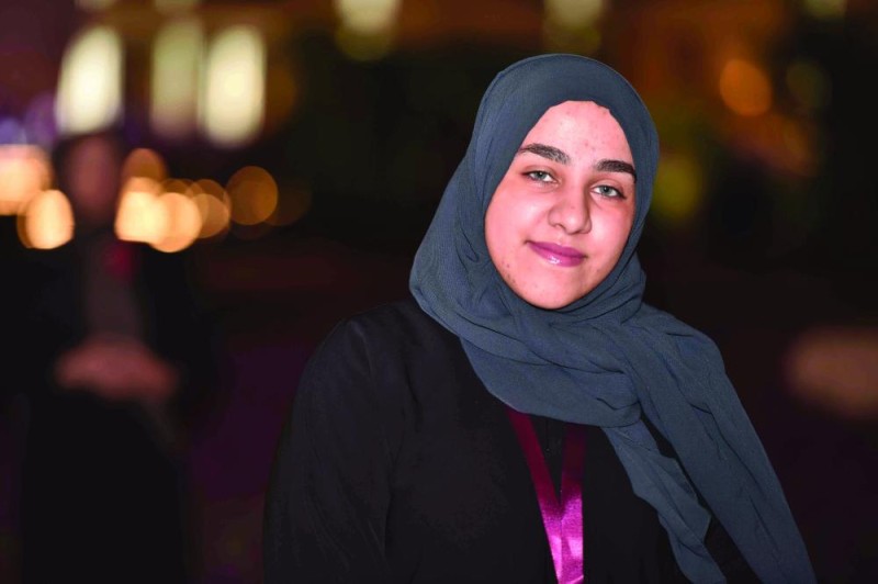 60 ألفا ينثرون الورود في العوامية