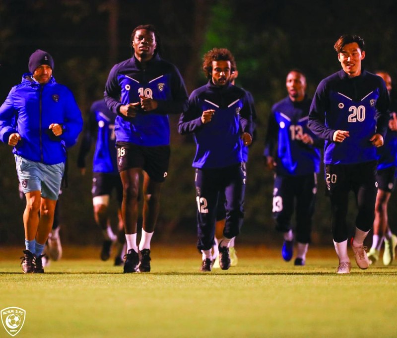الهلال يركض في طوكيو
