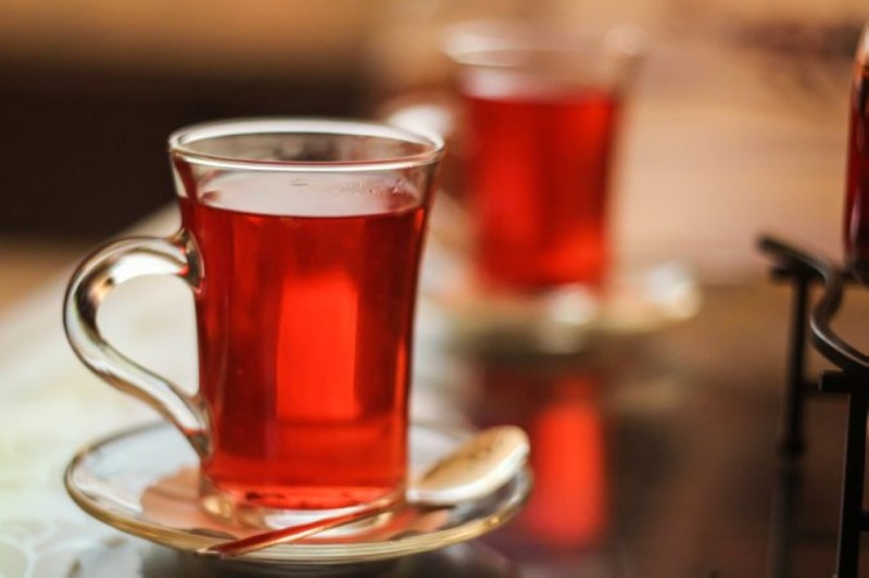 «الشاي» يحارب السرطان والأرق