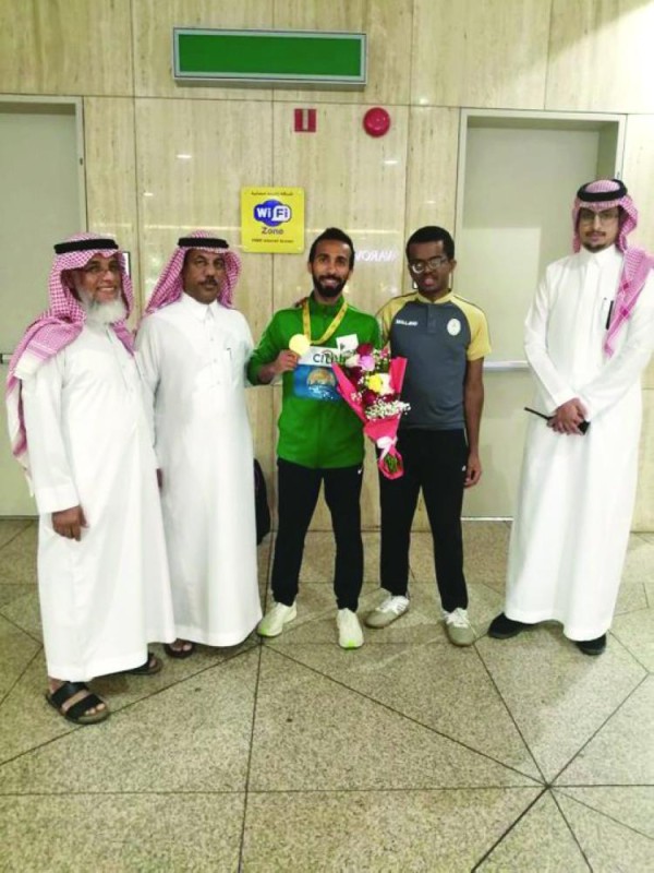 نادي الشرقية يشارك في استقبال بطل العالم الصناع