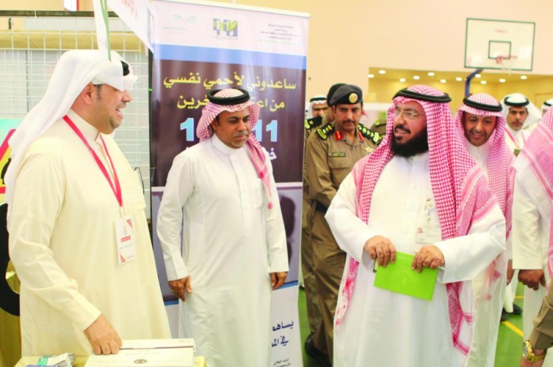 600 عمل إرشادي لطلاب القطيف
