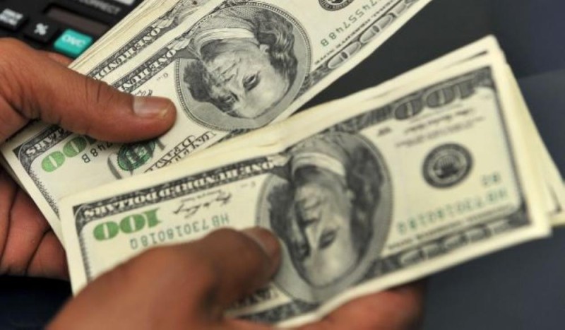 الدولار يرتفع بسبب الدعم الأمريكي لهونج كونج